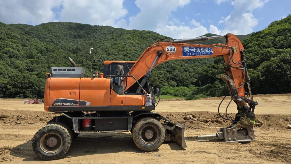 Doosan DX140W-5 (2015) - Image 7